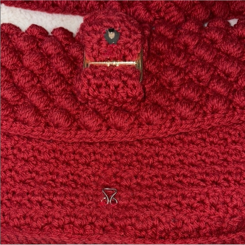 Handcrafted Red Crochet Shoulder Bag - Picture 6 of 7